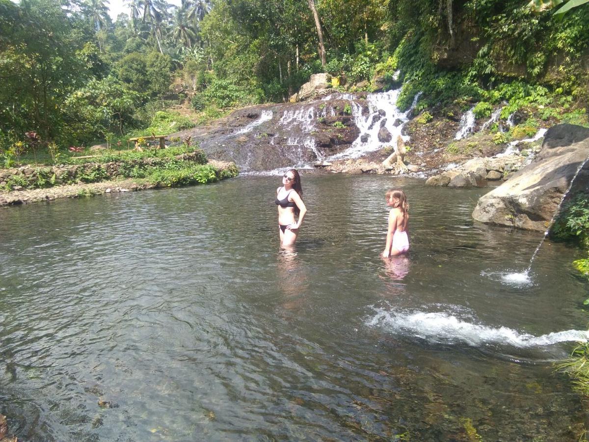 Sugi Gede Homestay Singaraja  Luaran gambar