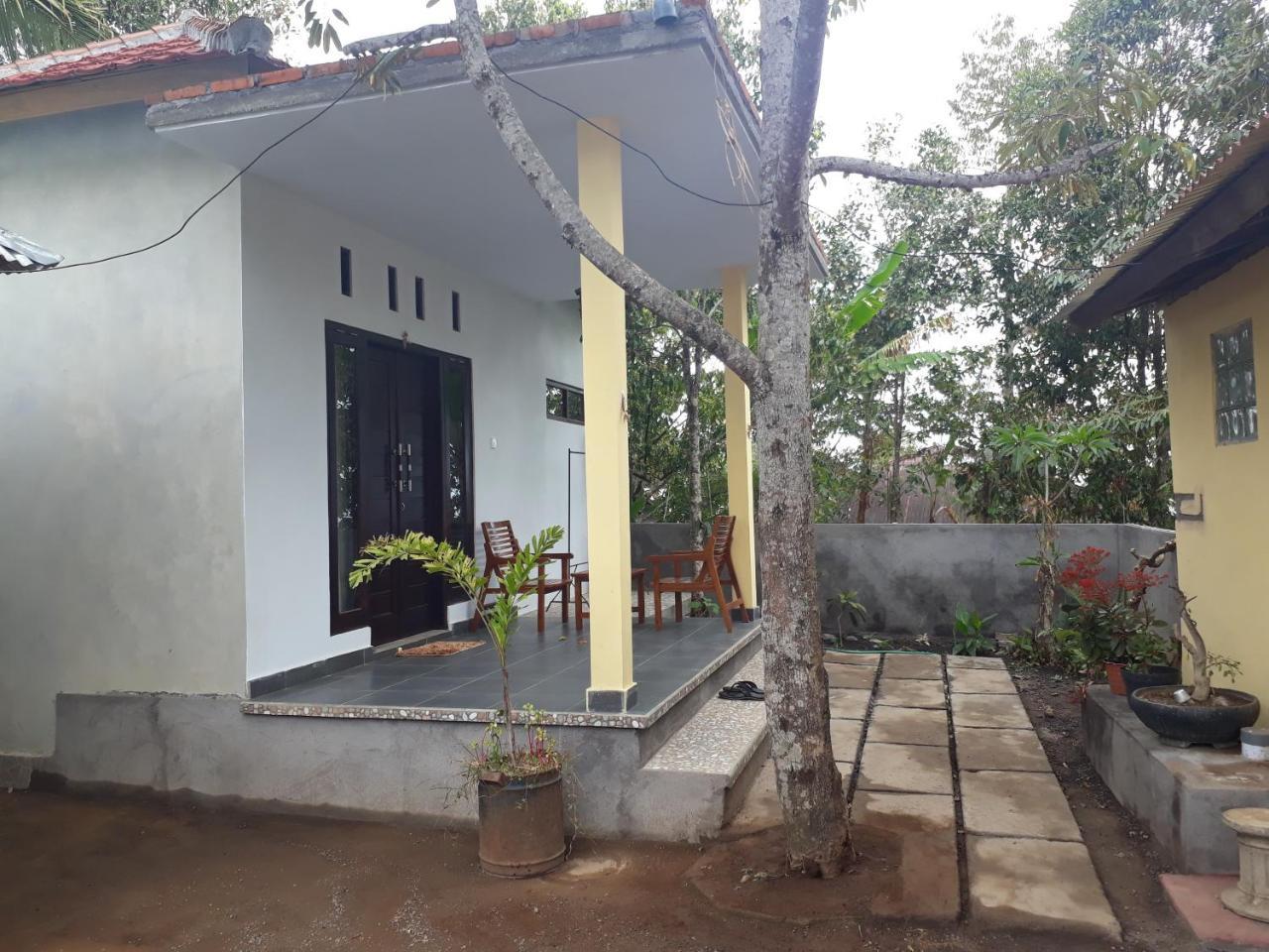 Sugi Gede Homestay Singaraja  Luaran gambar