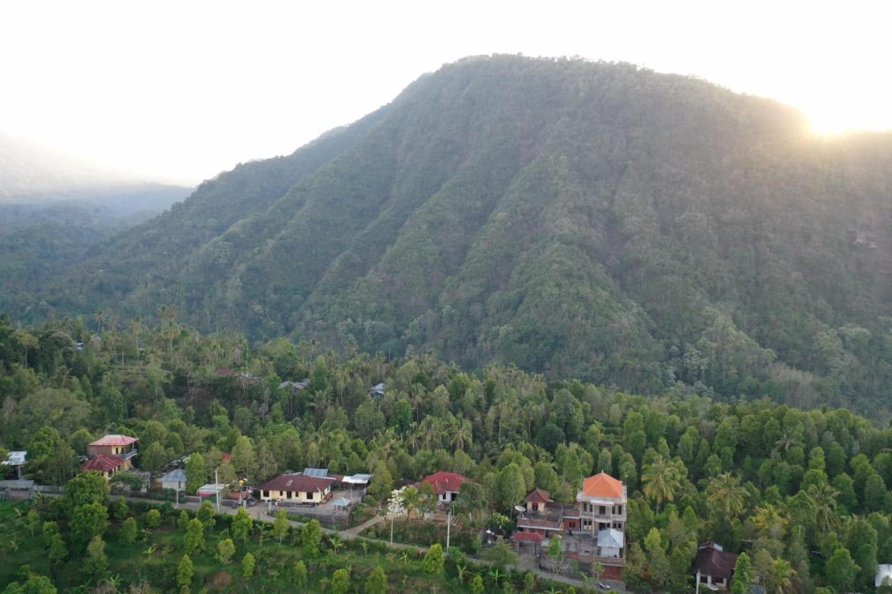 Sugi Gede Homestay Singaraja  Luaran gambar